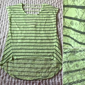 Derek Heart Striped Tunic With Skulls Size Medium